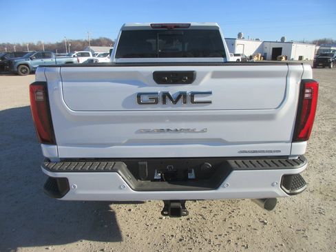 New 2026 GMC Sierra 2500 Denali Ultimate image 5