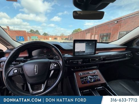 Used 2020 Lincoln Aviator Reserve w/ Elements Package Plus image 4