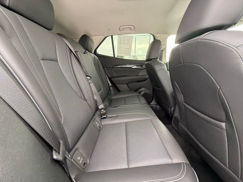 Used 2023 Buick Envision Essence image 35