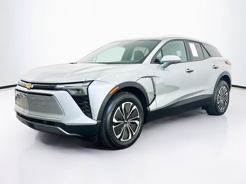 Used 2024 Chevrolet Blazer EV LT AWD/4WD image 3