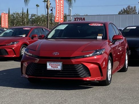 Used 2026 Toyota Camry LE w/ Convenience Package FWD image 45
