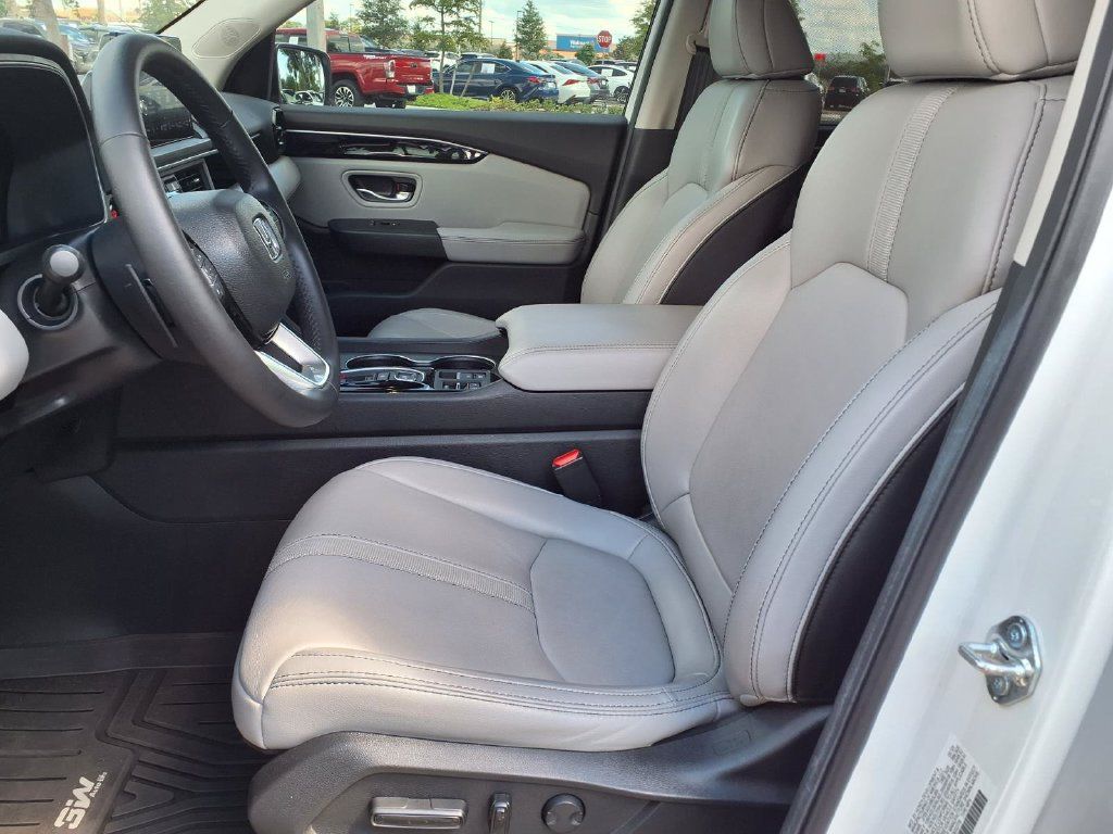 Used 2025 Honda Pilot EX-L image 26
