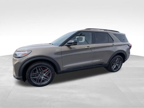 New 2026 Ford Explorer ST-Line w/ ST-Line Street Pack AWD/4WD image 5