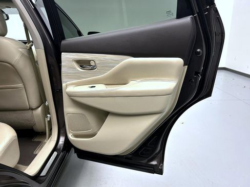 Used 2015 Nissan Murano Platinum w/ Platinum Technology Package image 17