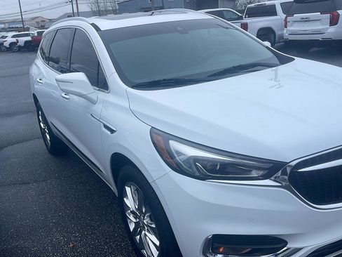 Used 2021 Buick Enclave Premium w/ Sun and Sites Package AWD/4WD image 6