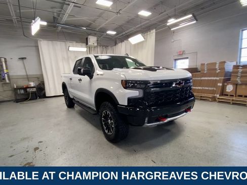 Used 2025 Chevrolet Silverado 1500 ZR2 w/ Technology Package AWD/4WD image 3