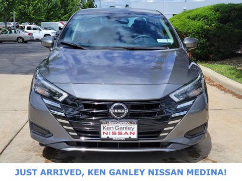 Used 2025 Nissan Versa SV FWD image 8
