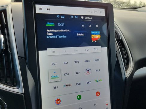 Used 2023 Ford Edge SEL w/ Convenience Package image 27