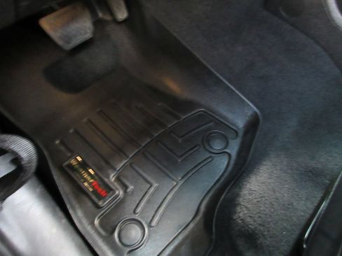 Used 2019 Jeep Wrangler Unlimited Rubicon AWD/4WD image 25