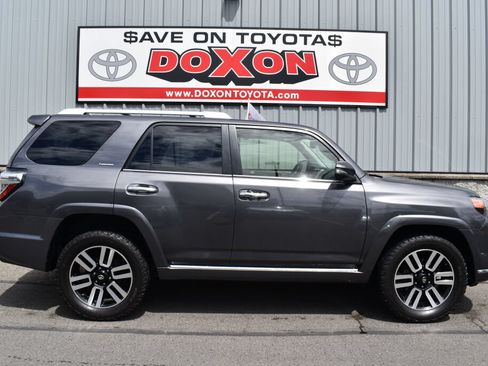 Certified 2020 Toyota 4Runner Limited AWD/4WD image 8