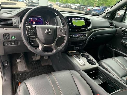 Used 2023 Honda Passport TrailSport image 21