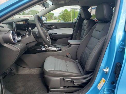 New 2026 Chevrolet Trax LT FWD image 23