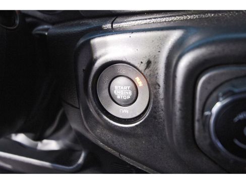 Used 2022 Jeep Gladiator Mojave w/ Cold Weather Group image 26