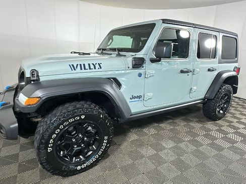 Used 2023 Jeep Wrangler Unlimited w/ Cold Weather Group AWD/4WD image 9