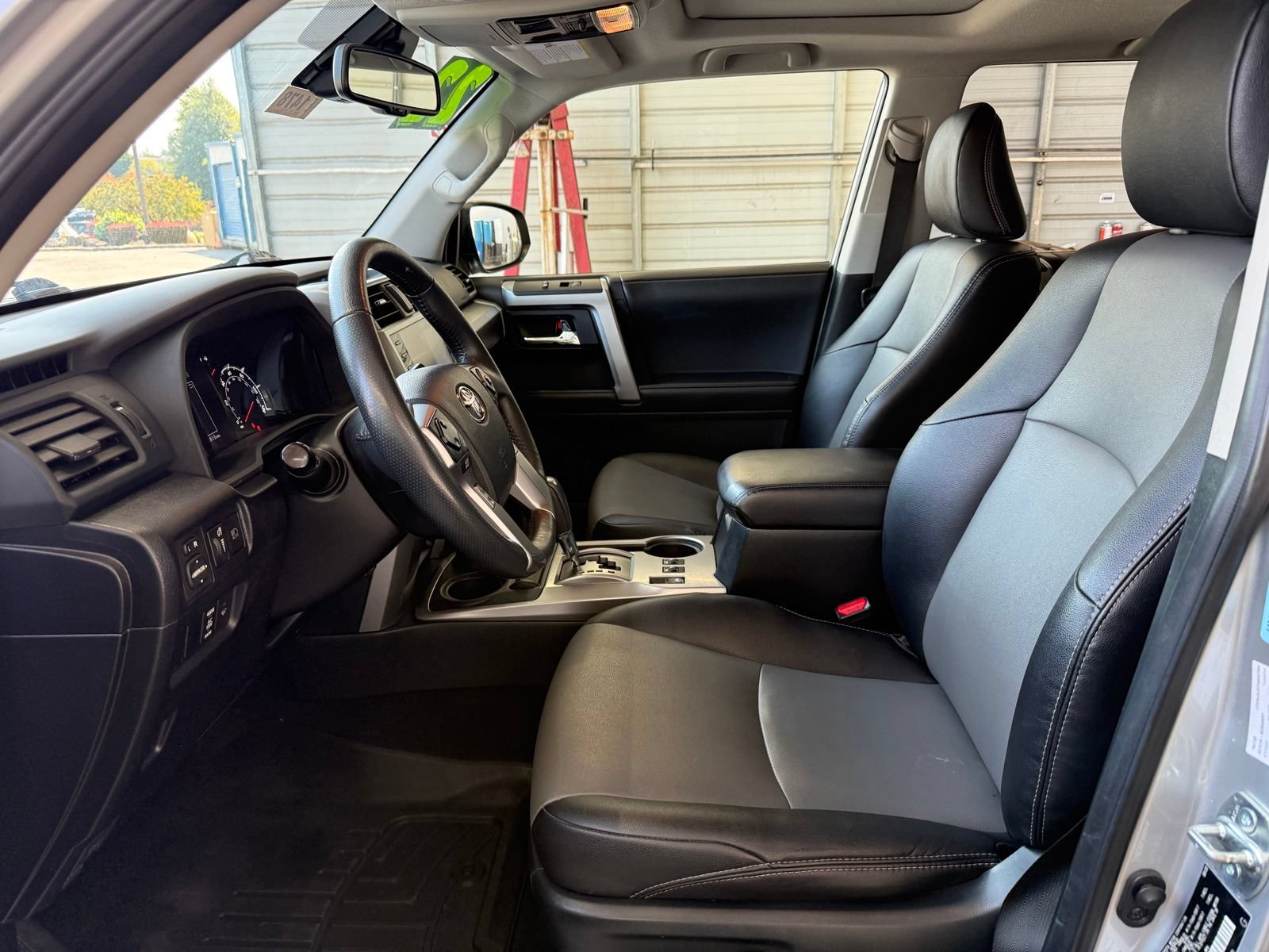 Used 2022 Toyota 4Runner SR5 Premium w/ Moonroof Package AWD/4WD image 12