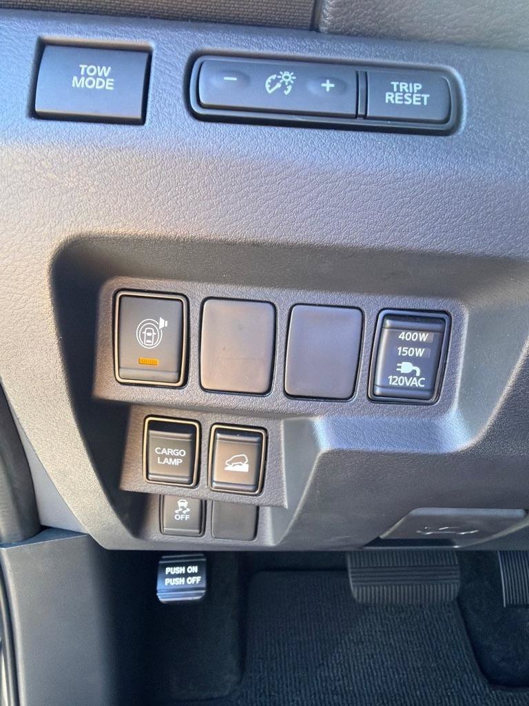 Used 2023 Nissan Frontier SV w/ SV Convenience Package AWD/4WD image 12
