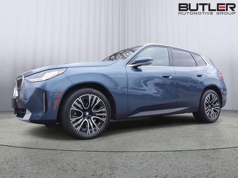 Used 2025 BMW X3 xDrive30i w/ Premium Package image 1