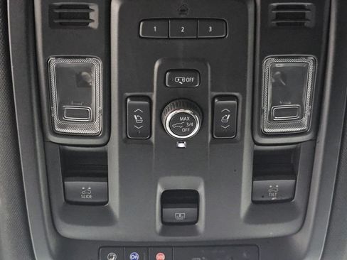 Used 2021 Chevrolet Tahoe Premier w/ Premium Package AWD/4WD image 24
