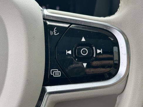 Certified 2023 Volvo XC60 B5 Plus w/ Climate Package AWD/4WD image 24