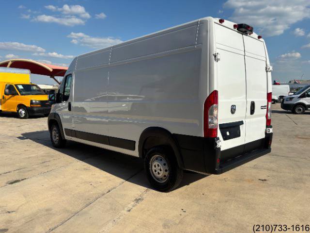 Used 2024 RAM ProMaster 2500 w/ Convenience Group FWD image 5
