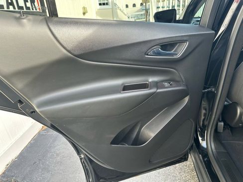 Used 2021 Chevrolet Equinox LT image 24