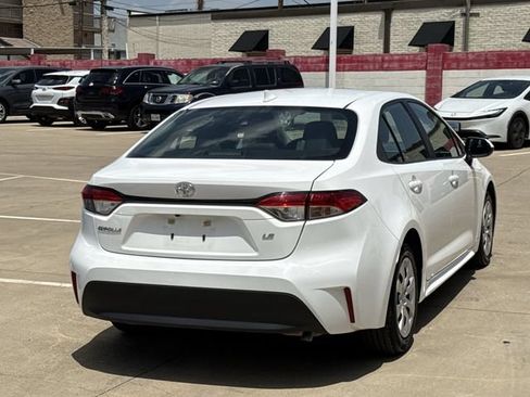 Used 2024 Toyota Corolla LE FWD image 4