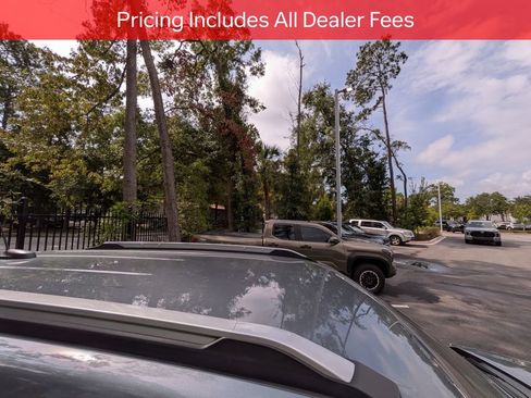 Used 2022 Chevrolet TrailBlazer LT w/ Convenience Package FWD image 10