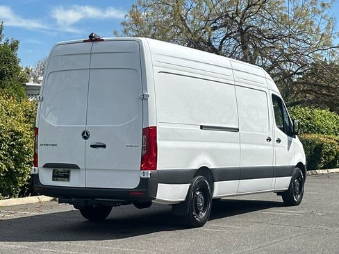 New 2025 Mercedes-Benz Sprinter 2500 image 3
