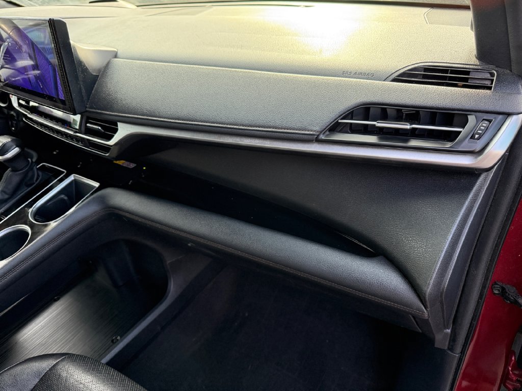 Certified 2025 Toyota Sienna Platinum AWD/4WD image 16