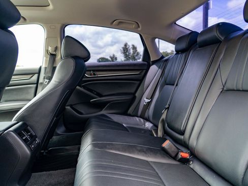 Used 2022 Honda Accord Touring image 17