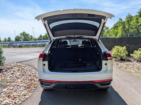 Used 2025 Volkswagen Atlas Cross Sport SE w/ Panoramic Sunroof Package AWD/4WD image 22
