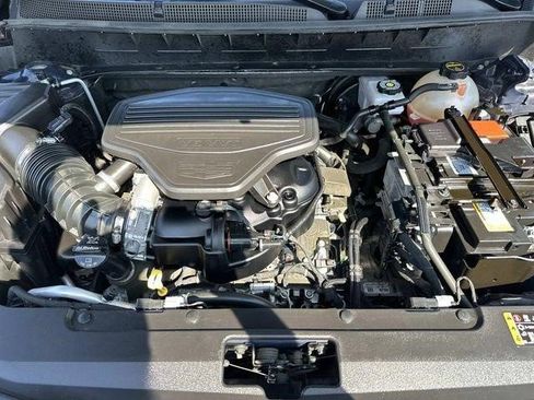 Certified 2024 Cadillac XT6 Premium Luxury w/ Technology Package FWD image 12