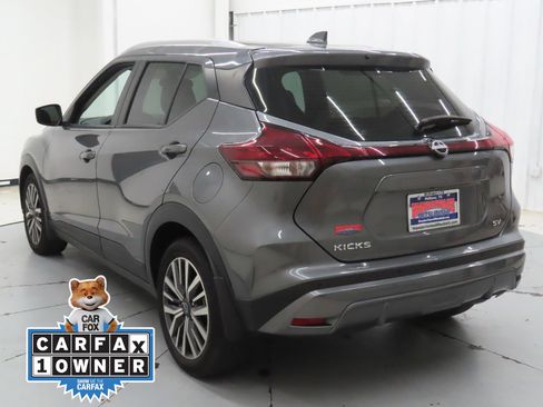 Used 2023 Nissan Kicks SV FWD image 6