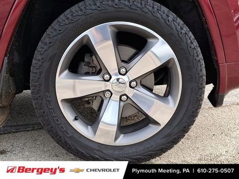 Used 2016 Jeep Grand Cherokee Overland image 10
