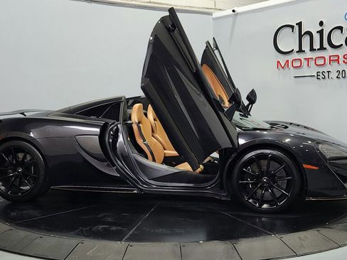 Used 2019 McLaren 570S Spider RWD image 8