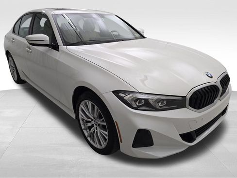 Used 2023 BMW 330i xDrive Sedan w/ Driving Assistance Package AWD/4WD image 2