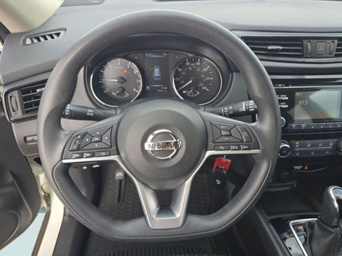 Used 2017 Nissan Rogue S w/ Appearance Package image 14