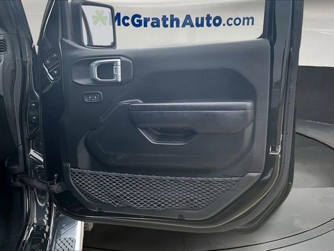 Used 2021 Jeep Gladiator Sport image 29