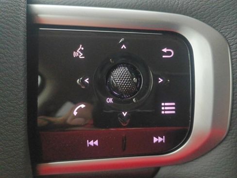 New 2026 Nissan Armada SV image 10