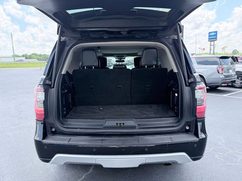 Used 2019 Ford Expedition Platinum RWD image 9