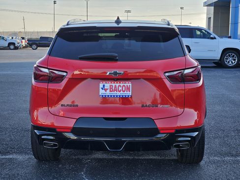 Used 2022 Chevrolet Blazer RS w/ Enhanced Convenience Package image 5