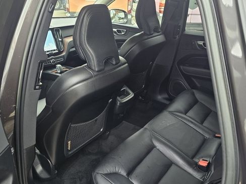Certified 2023 Volvo XC60 B5 Plus w/ Climate Package image 14