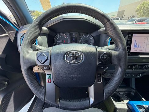 Used 2020 Toyota Tacoma TRD Sport w/ Technology Package RWD image 13