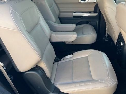 Used 2023 Ford Explorer Limited w/ Limited Technology Package AWD/4WD image 24