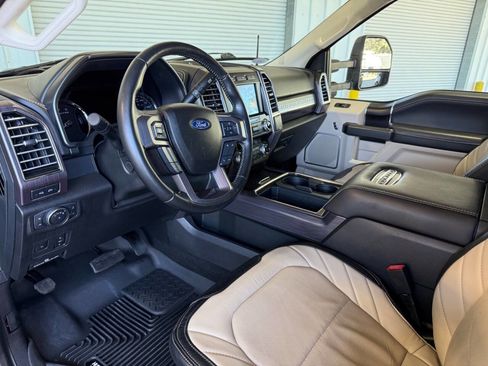 Used 2021 Ford F250 Limited w/ FX4 Off-Road Package image 14