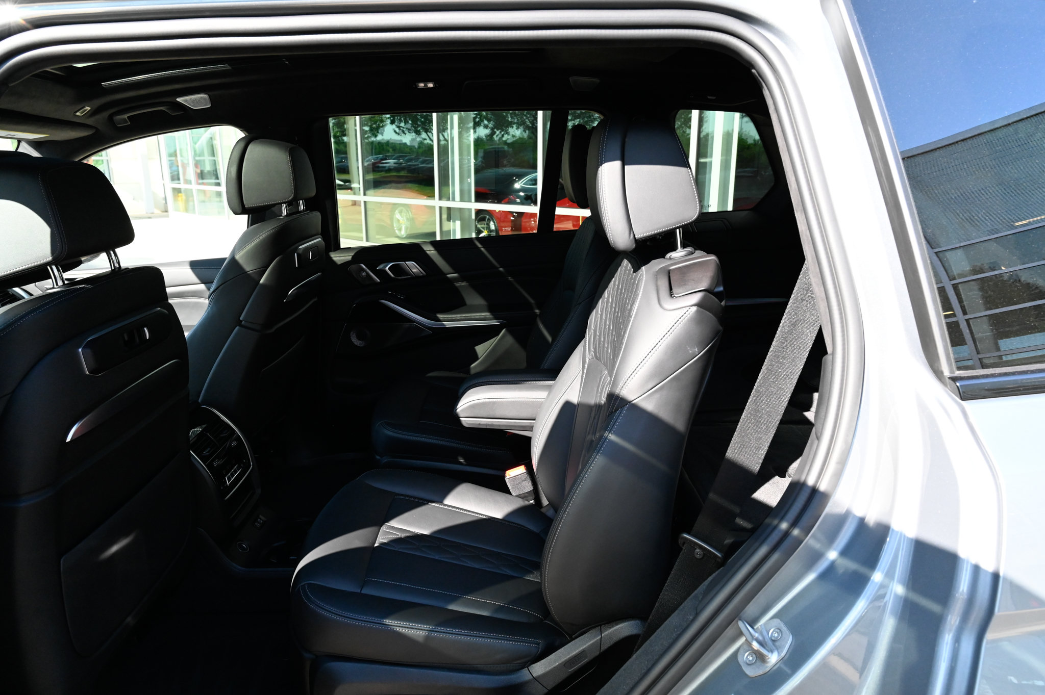 Used 2023 BMW X7 M60i w/ Executive Package AWD/4WD image 36