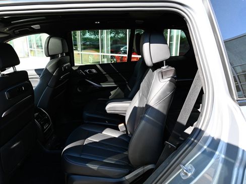 Used 2023 BMW X7 M60i w/ Executive Package AWD/4WD image 36