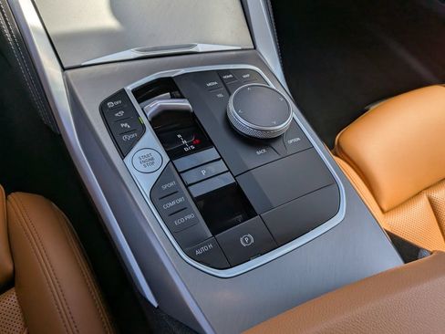 Used 2025 BMW 230i Coupe w/ M Sport Package RWD image 24