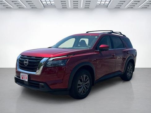 Used 2023 Nissan Pathfinder SV w/ SV Premium Package AWD/4WD image 8