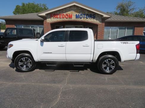 Used 2019 Toyota Tacoma 2WD Double Cab image 8